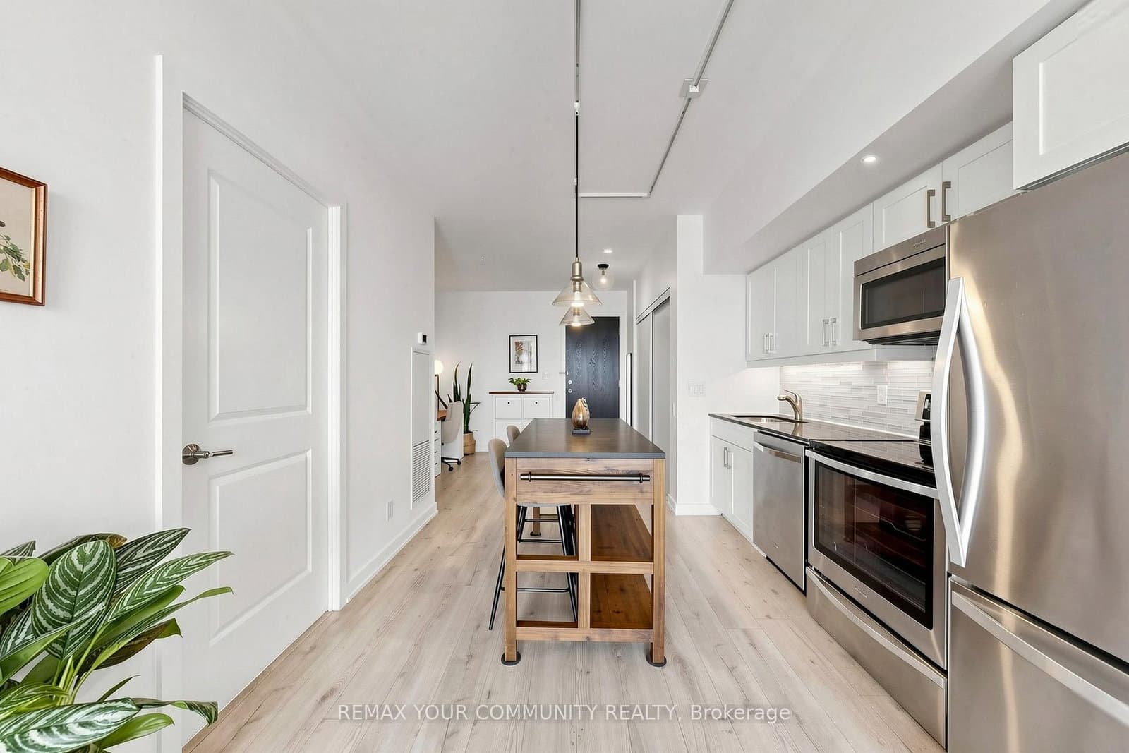 105 The Queensway Avenue, Unit 2304 thumbnail 16