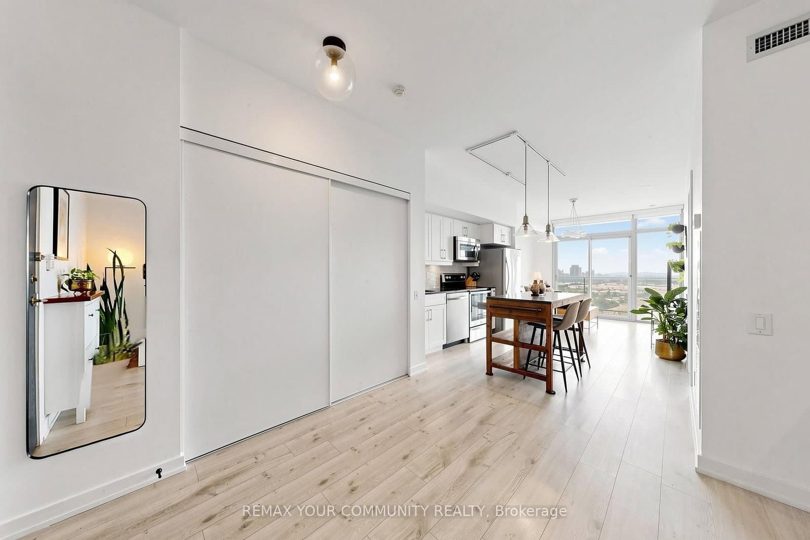 105 The Queensway Avenue, Unit 2304 thumbnail 25