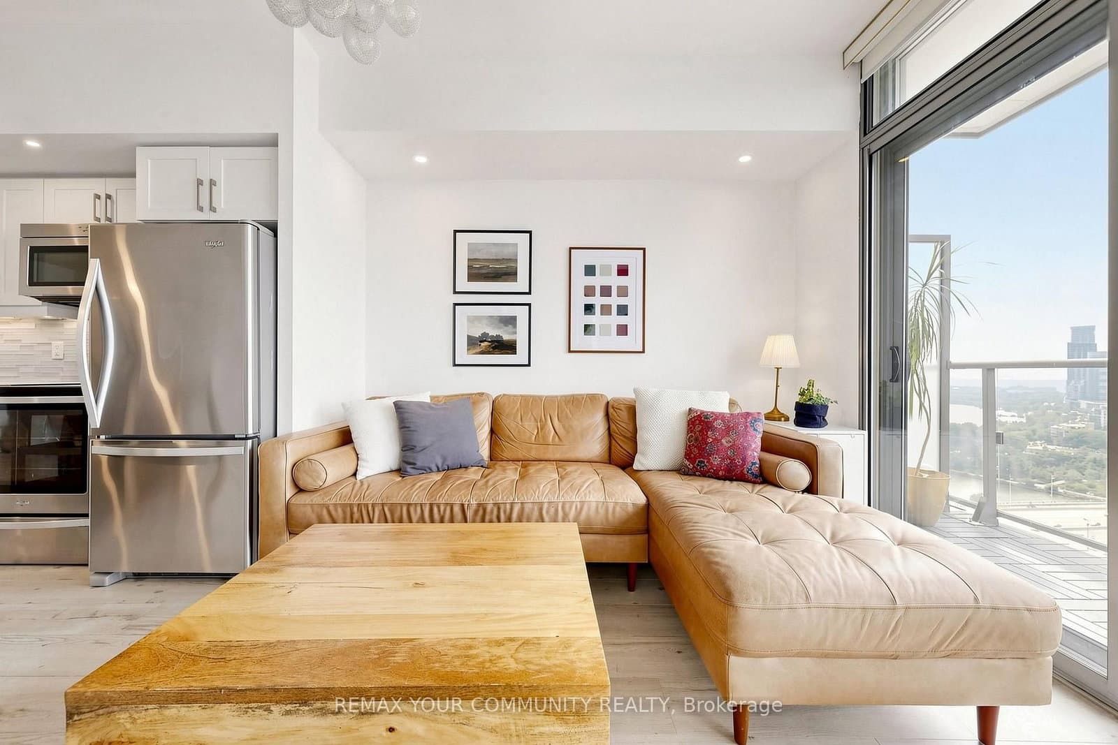 105 The Queensway Avenue, Unit 2304 thumbnail 8
