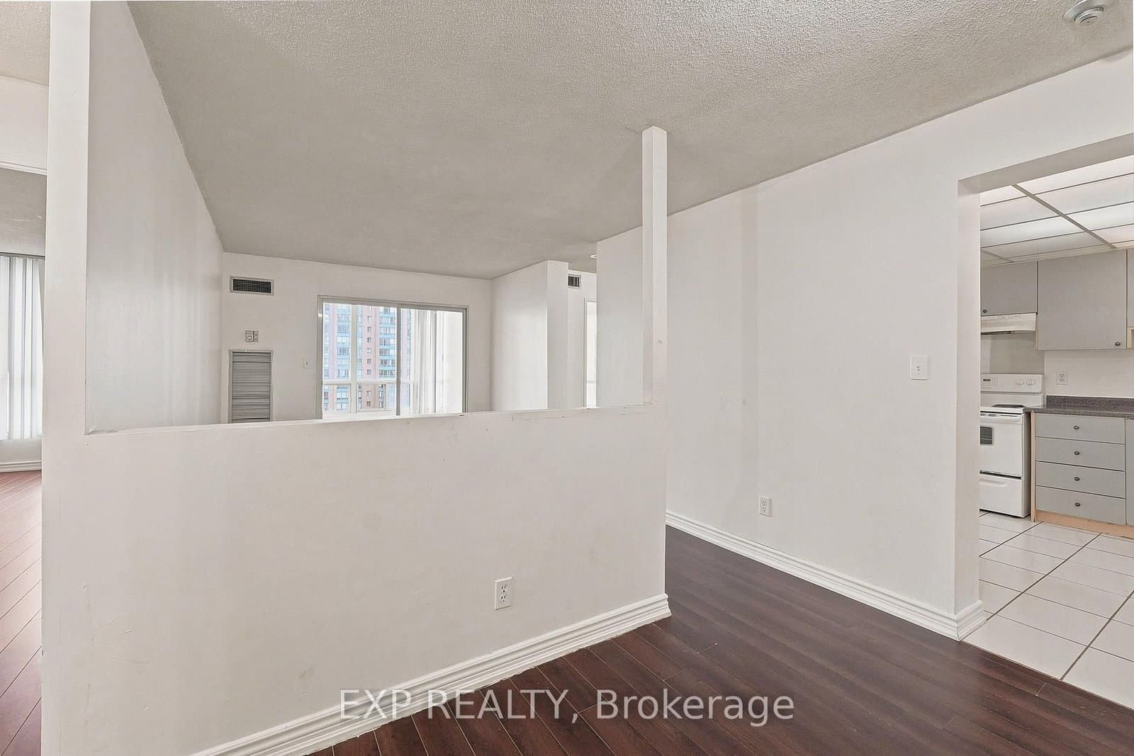 155 Hillcrest Avenue, Unit 1114 thumbnail 4