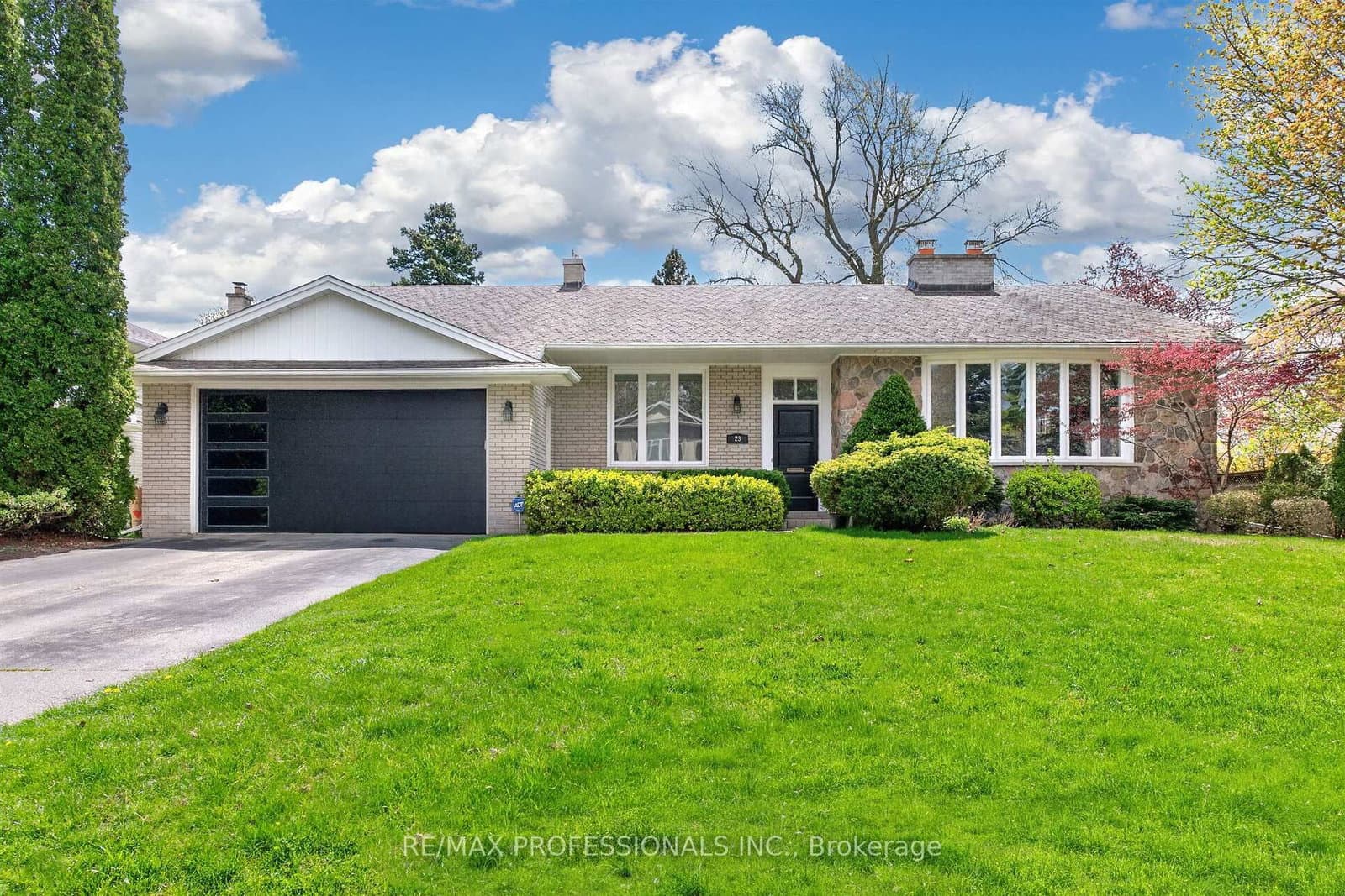 23 Ravensbourne Crescent - Image 1