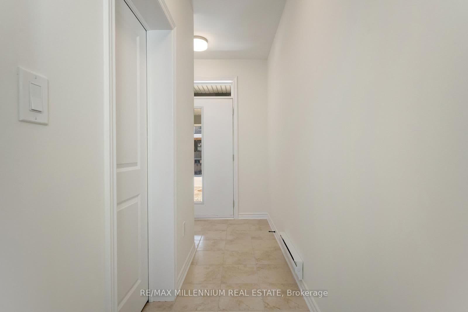 36 Thornbird Crescent, Unit Main thumbnail 11