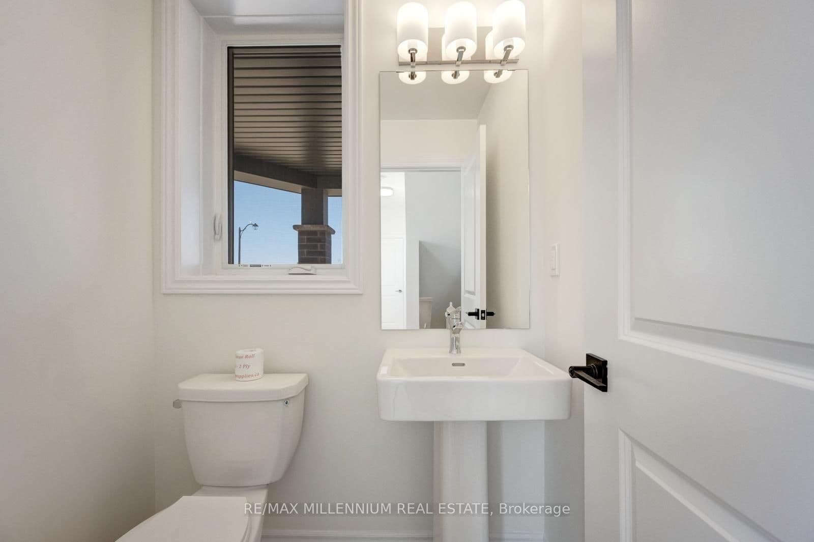 36 Thornbird Crescent, Unit Main thumbnail 31