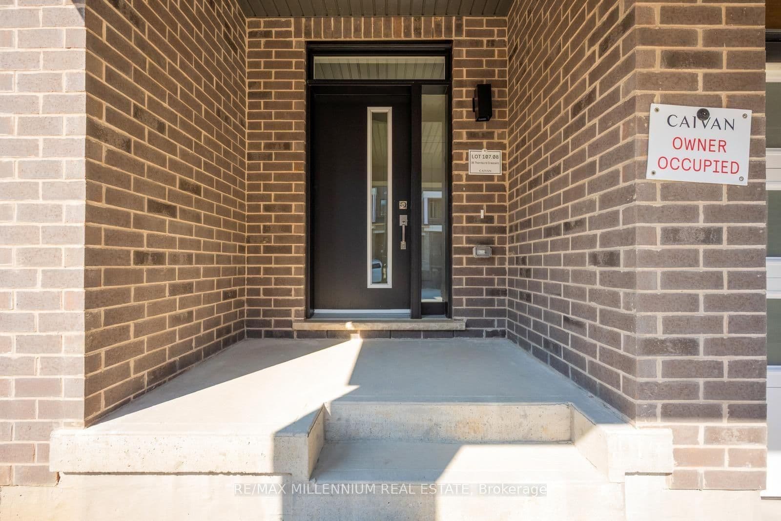36 Thornbird Crescent, Unit Main thumbnail 8