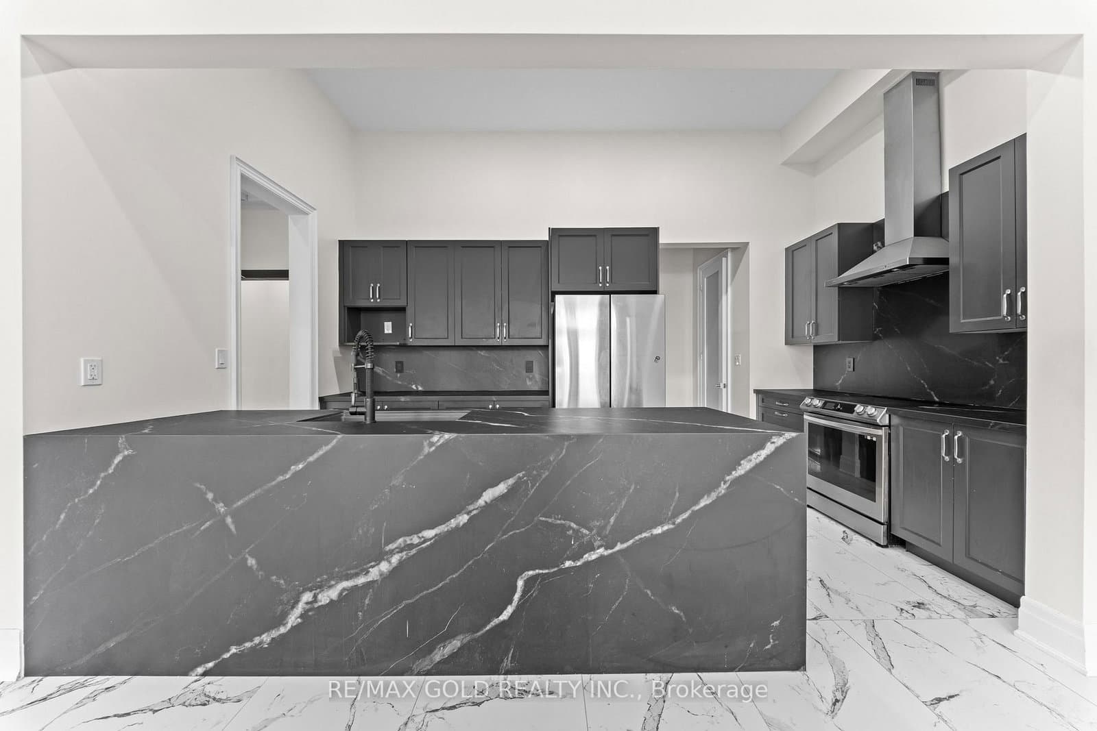 1199 QUEENS PLATE Road E thumbnail 19