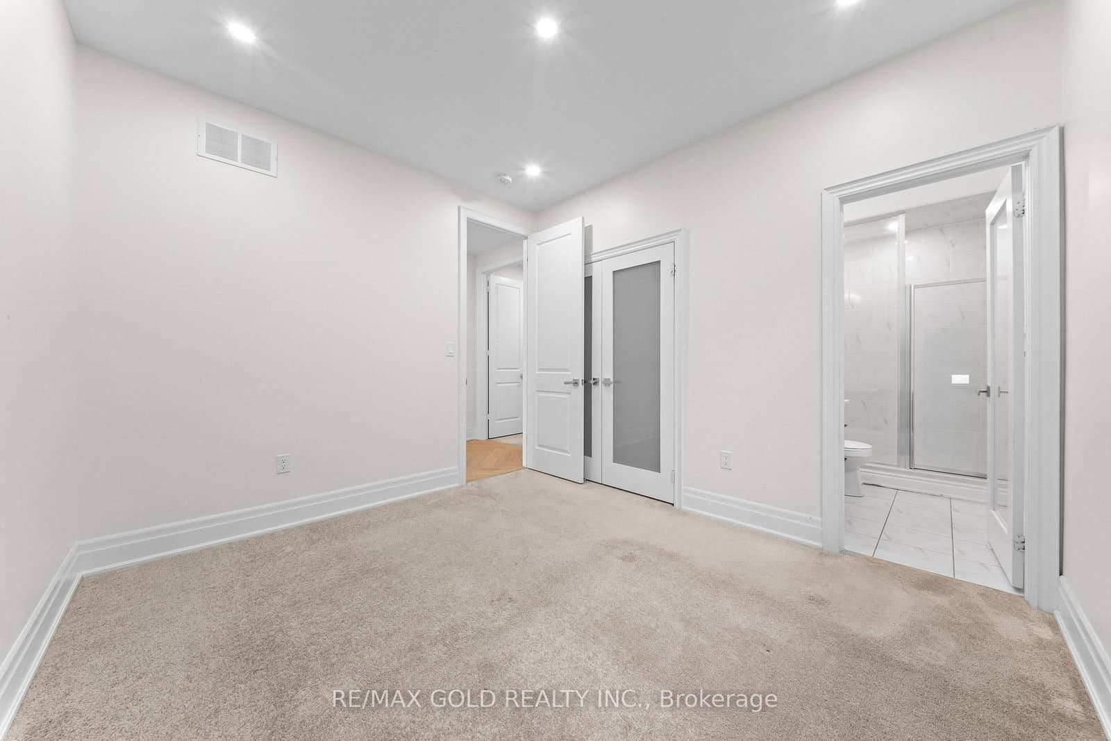 1199 QUEENS PLATE Road E thumbnail 40