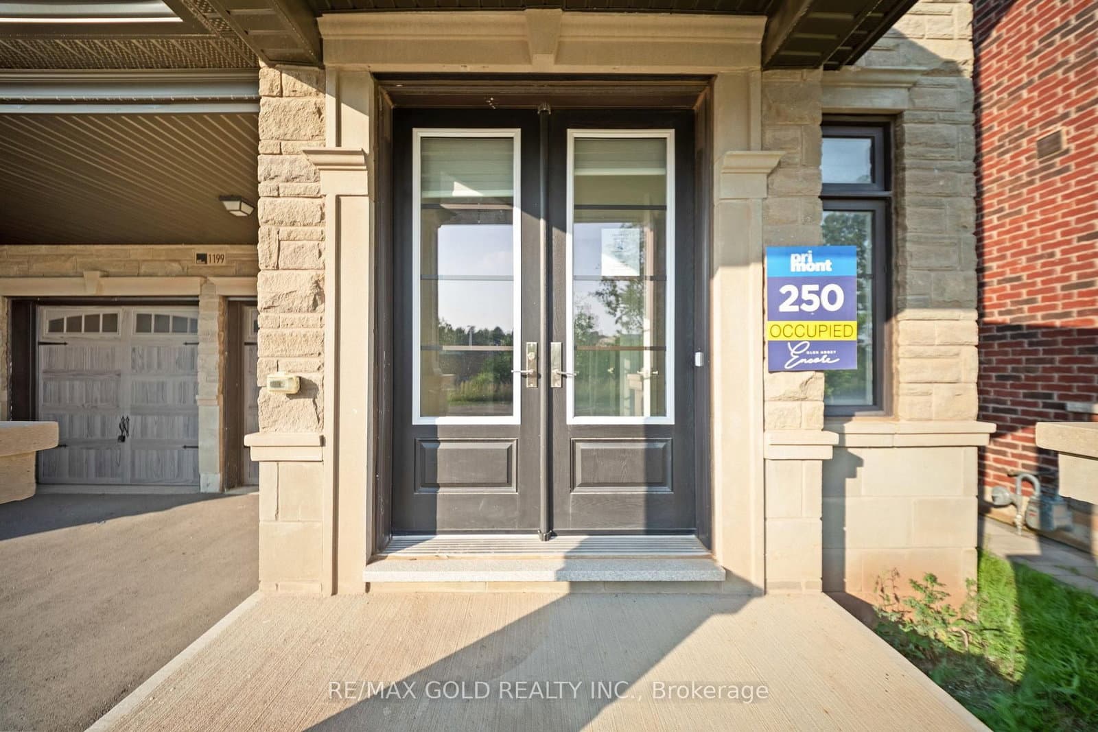 1199 QUEENS PLATE Road E thumbnail 7