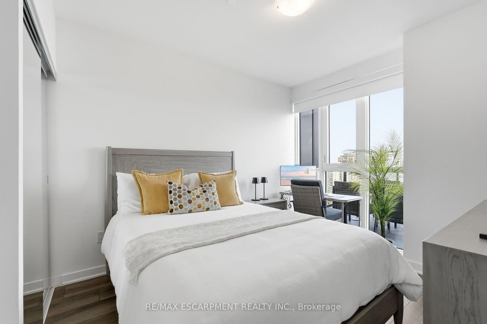 2007 James Street, Unit 1804 thumbnail 24