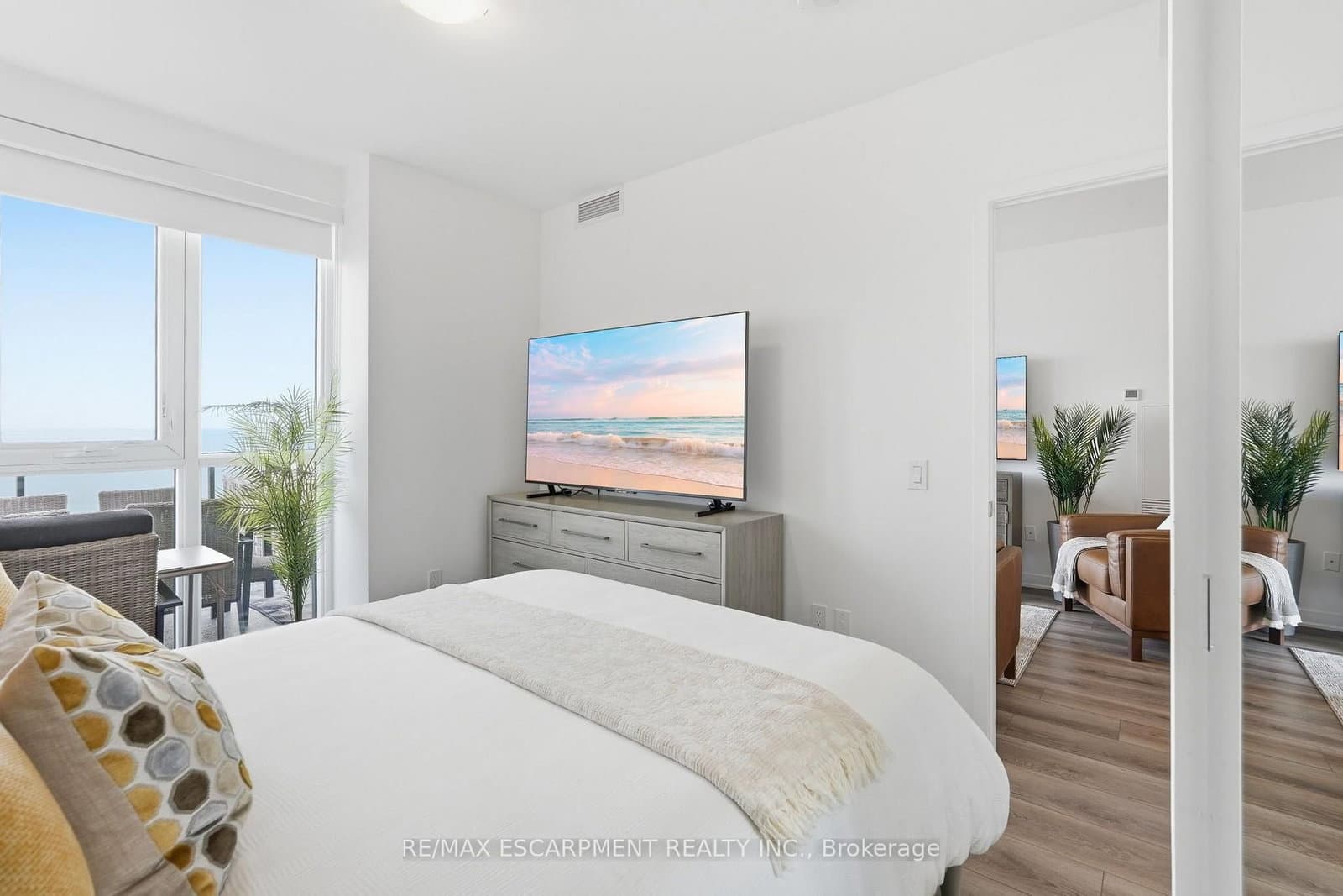 2007 James Street, Unit 1804 thumbnail 25
