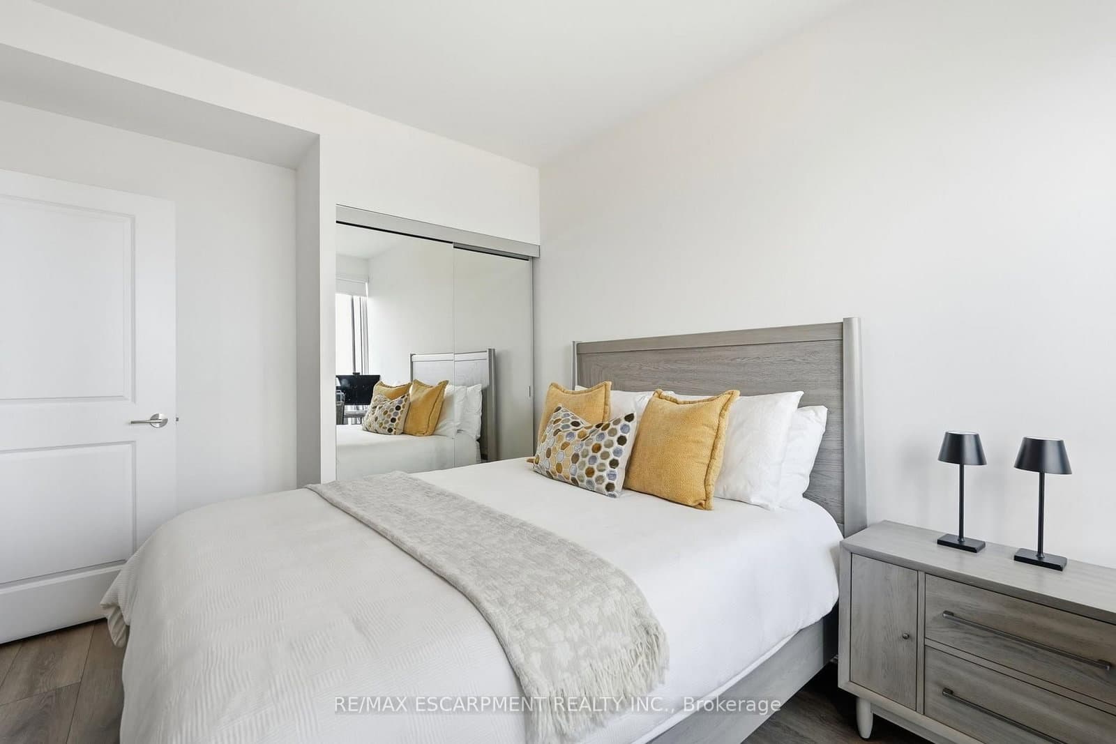 2007 James Street, Unit 1804 thumbnail 26