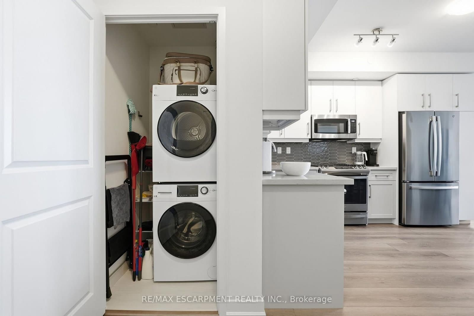 2007 James Street, Unit 1804 thumbnail 29