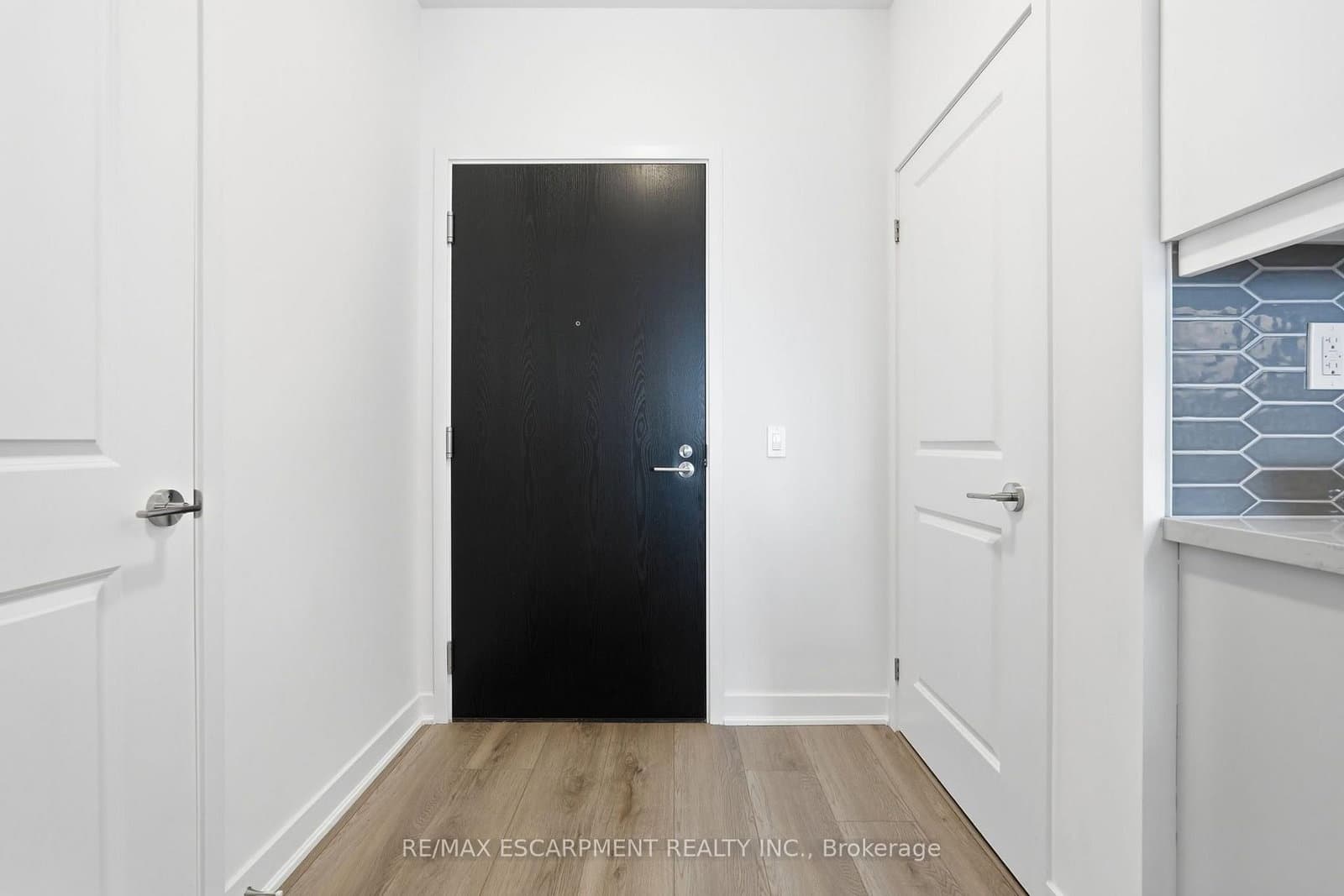2007 James Street, Unit 1804 thumbnail 9