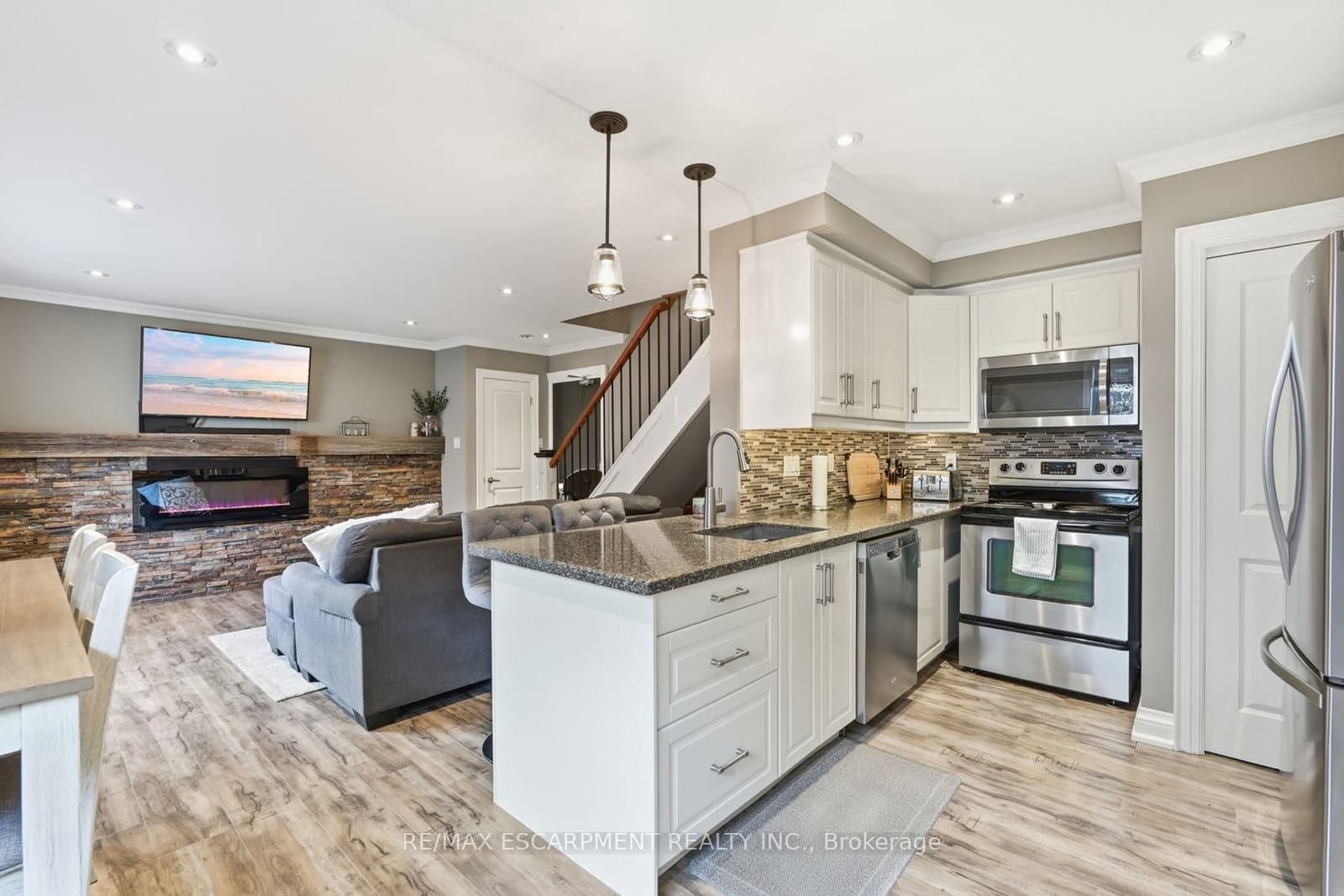 469 Claridge Road, Unit 6 thumbnail 4