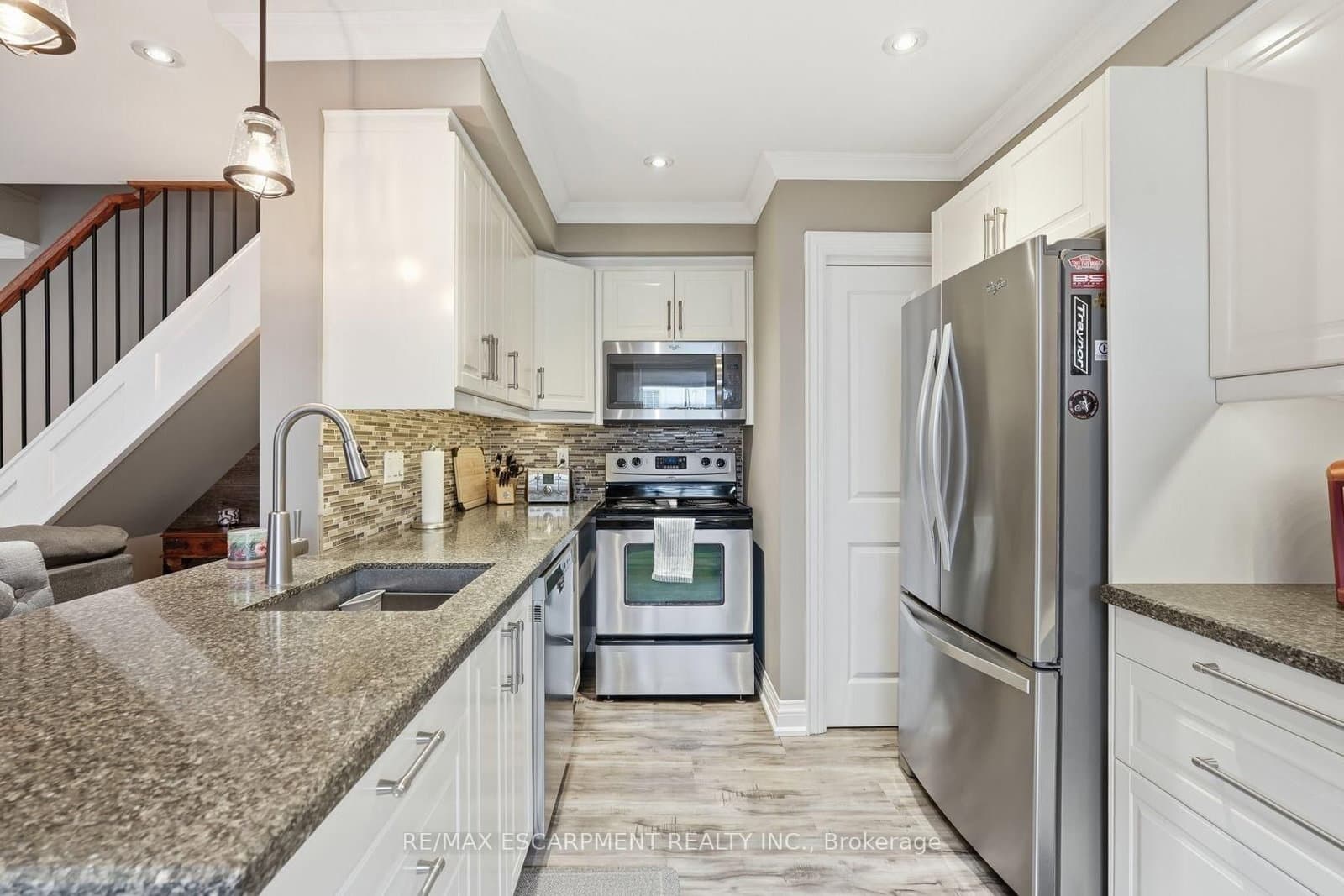 469 Claridge Road, Unit 6 thumbnail 5