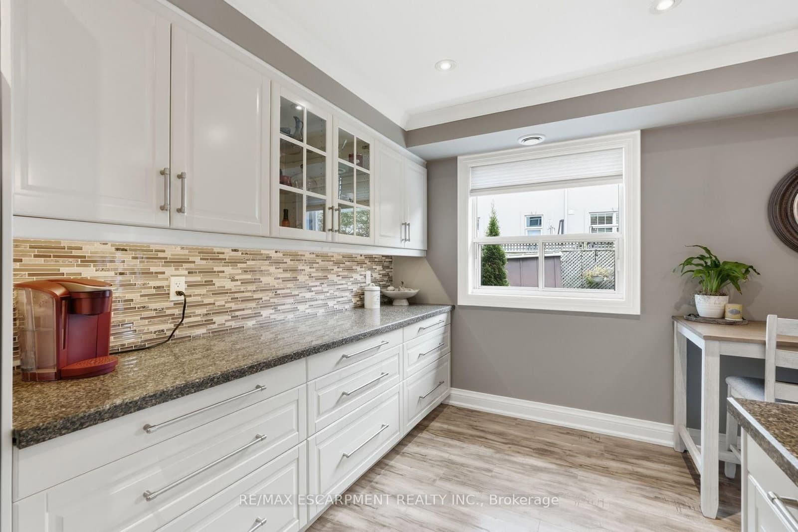 469 Claridge Road, Unit 6 thumbnail 7