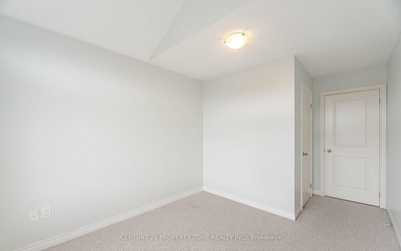 6 Dufay Road thumbnail 21