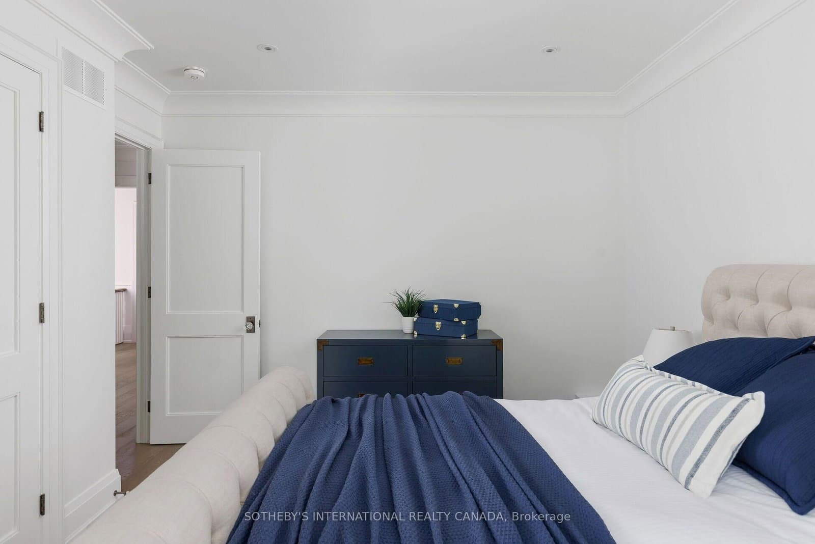 2B Fairway Road thumbnail 28