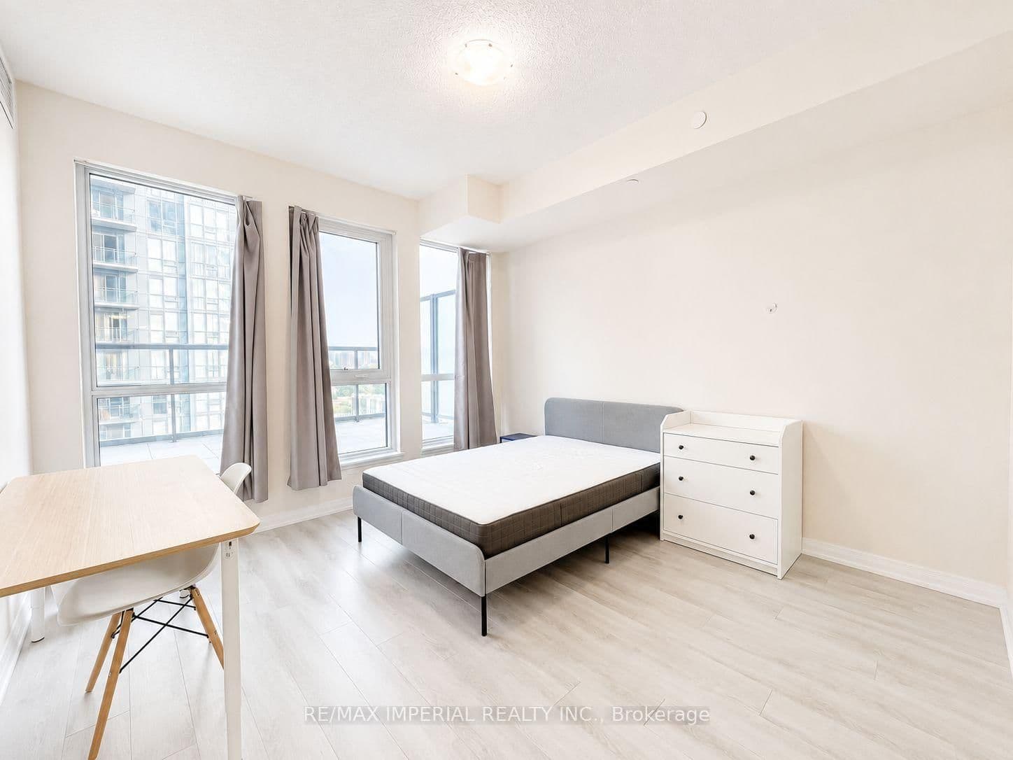65 Watergarden Drive, Unit 403, Primary Bedroom thumbnail 15