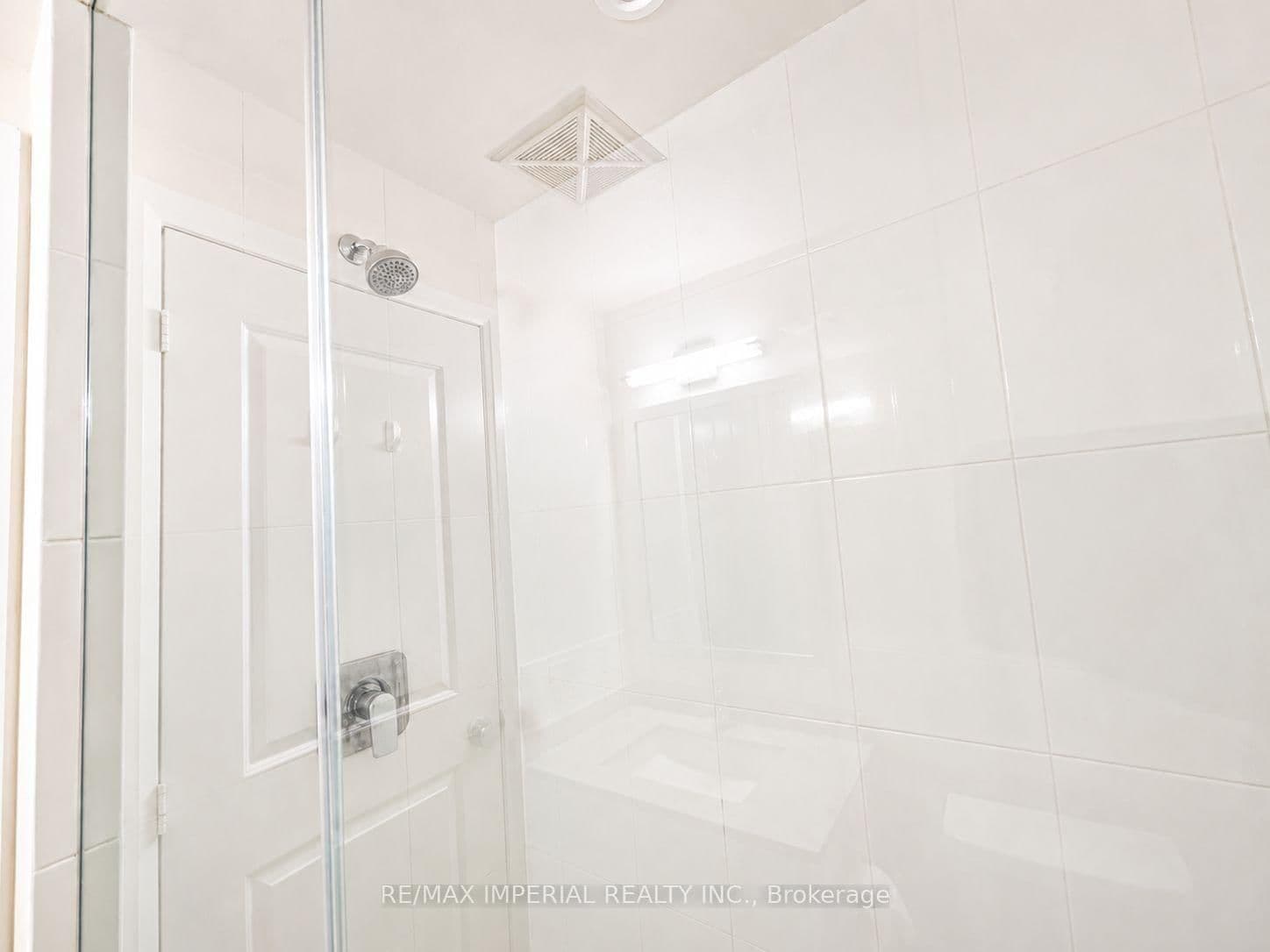 65 Watergarden Drive, Unit 403, Primary Bedroom thumbnail 18