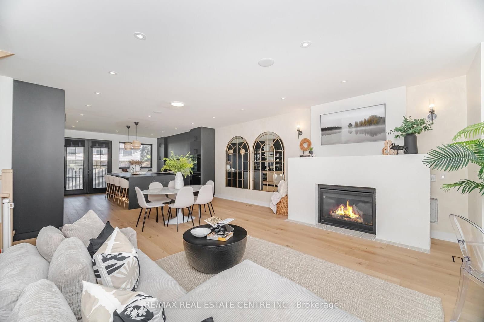772 Banting Court thumbnail 15