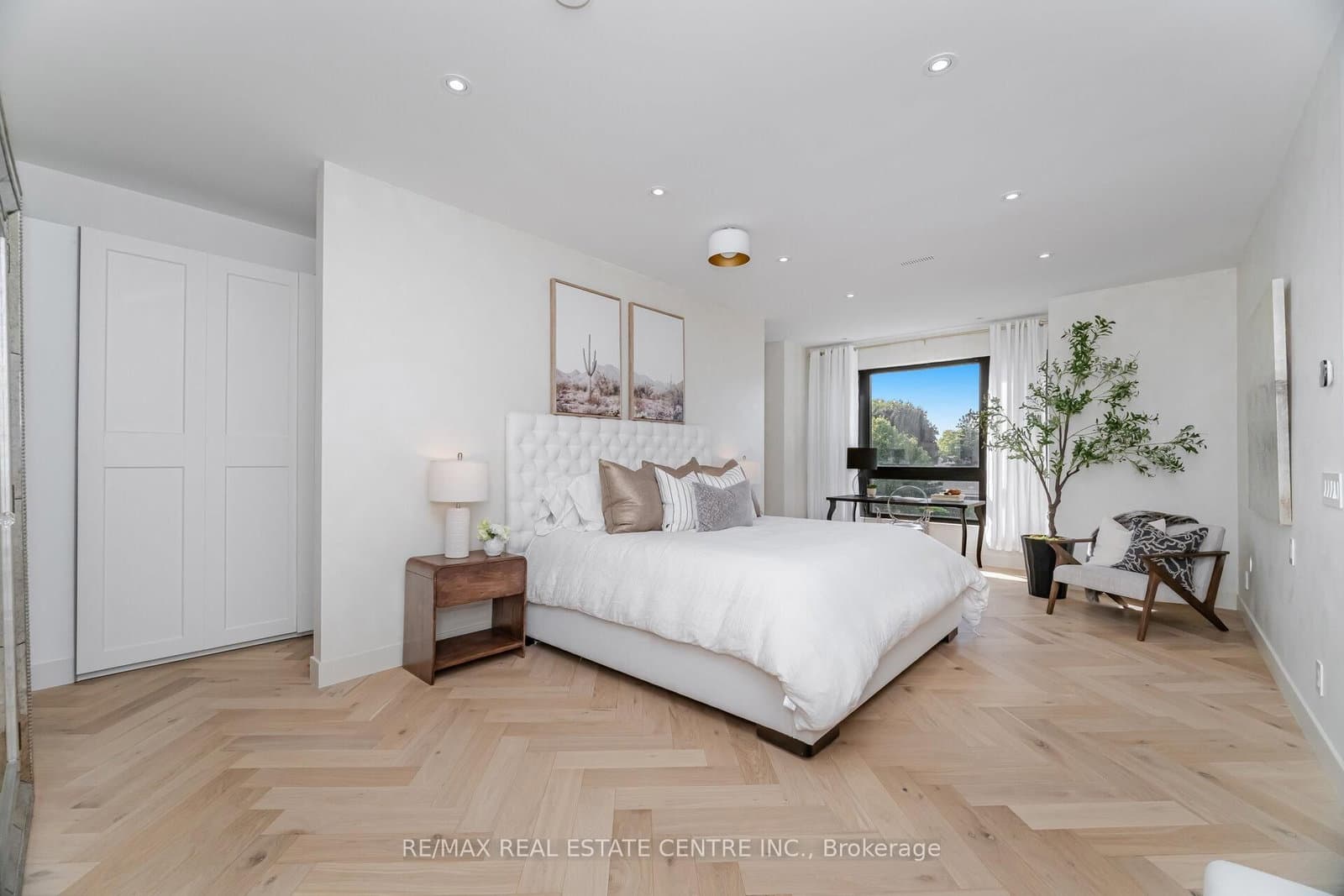 772 Banting Court thumbnail 40
