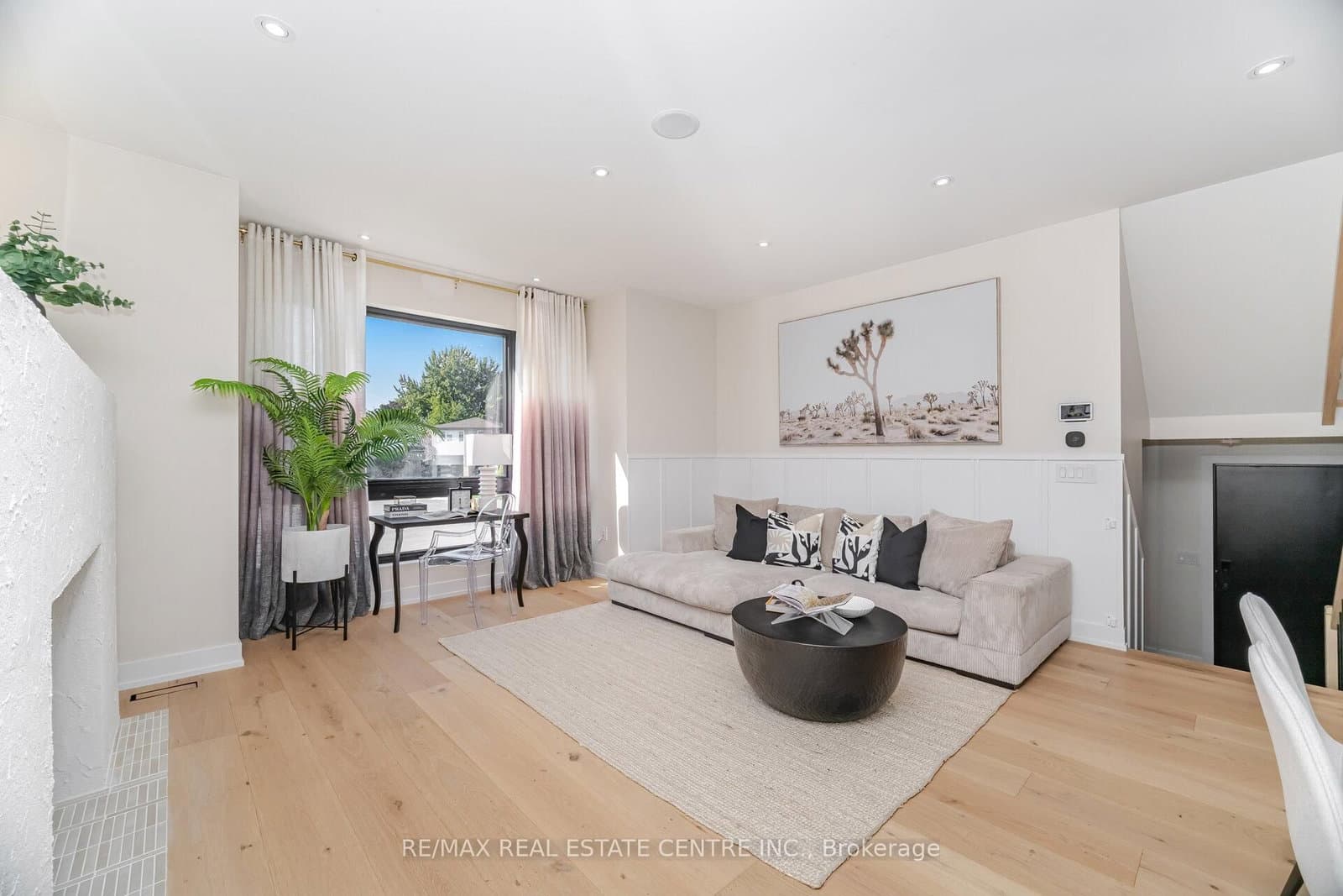 772 Banting Court thumbnail 8