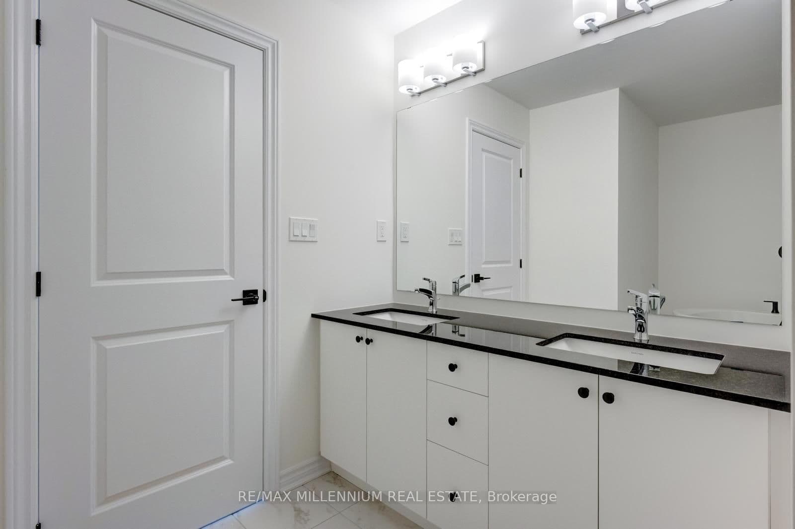36 Thornbird Crescent, Unit Upper thumbnail 15