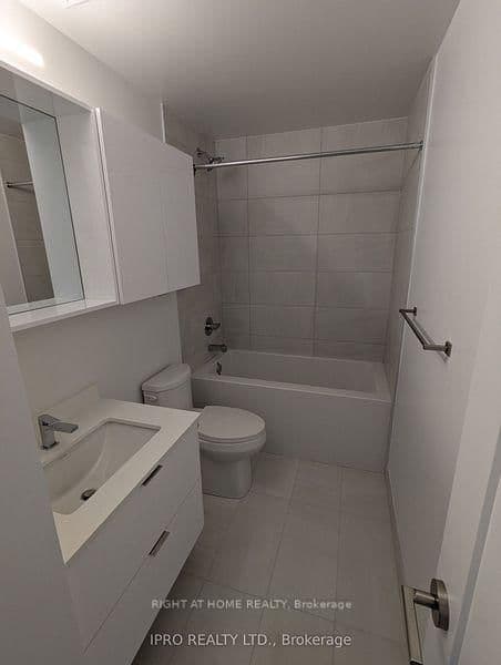 5105 Hurontario Street, Unit 706 thumbnail 18