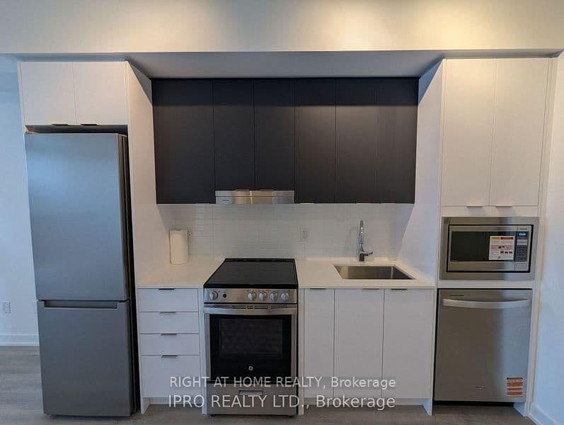 5105 Hurontario Street, Unit 706 thumbnail 8
