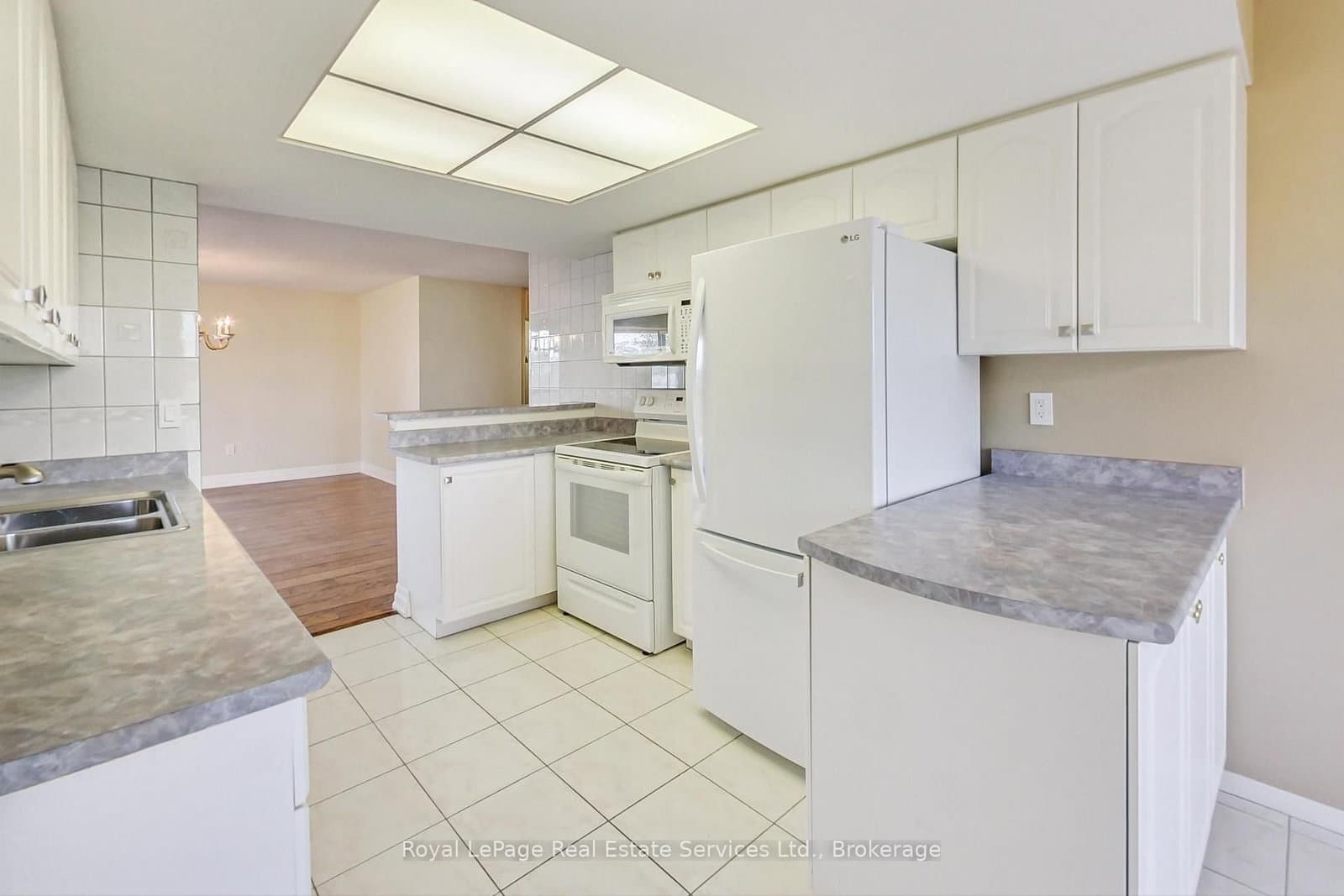 1201 North Shore Boulevard E, Unit 705 thumbnail 7