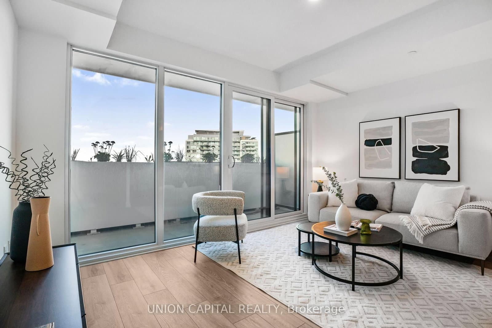 1100 Sheppard Avenue W, Unit 835 thumbnail 3