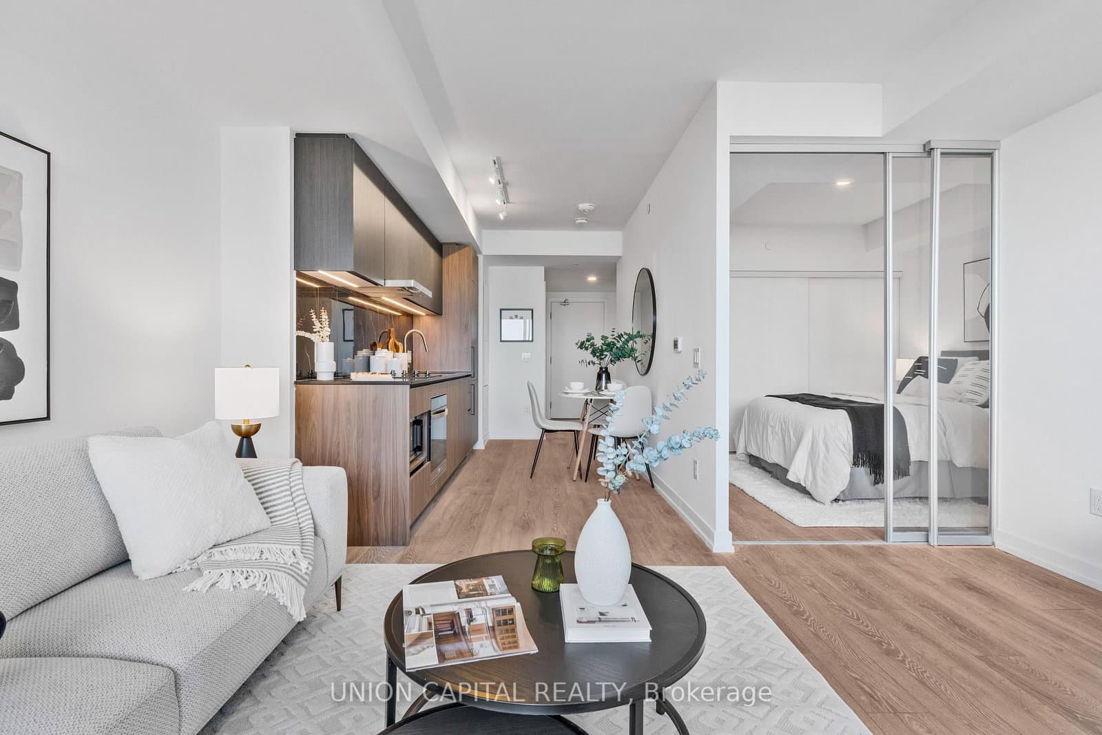 1100 Sheppard Avenue W, Unit 835 thumbnail 6