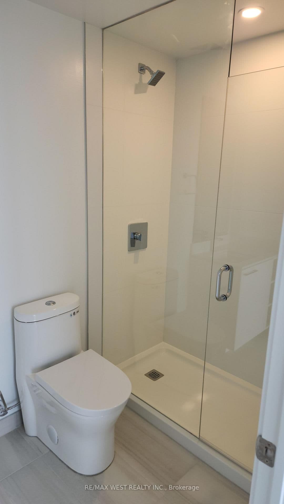 260 Malta Avenue, Unit 2403 thumbnail 10