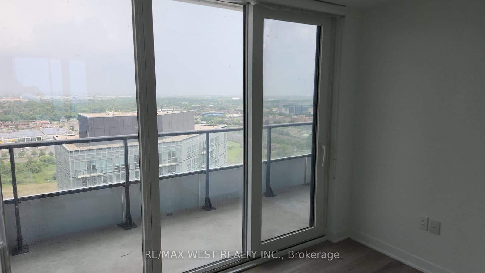 260 Malta Avenue, Unit 2403 thumbnail 13
