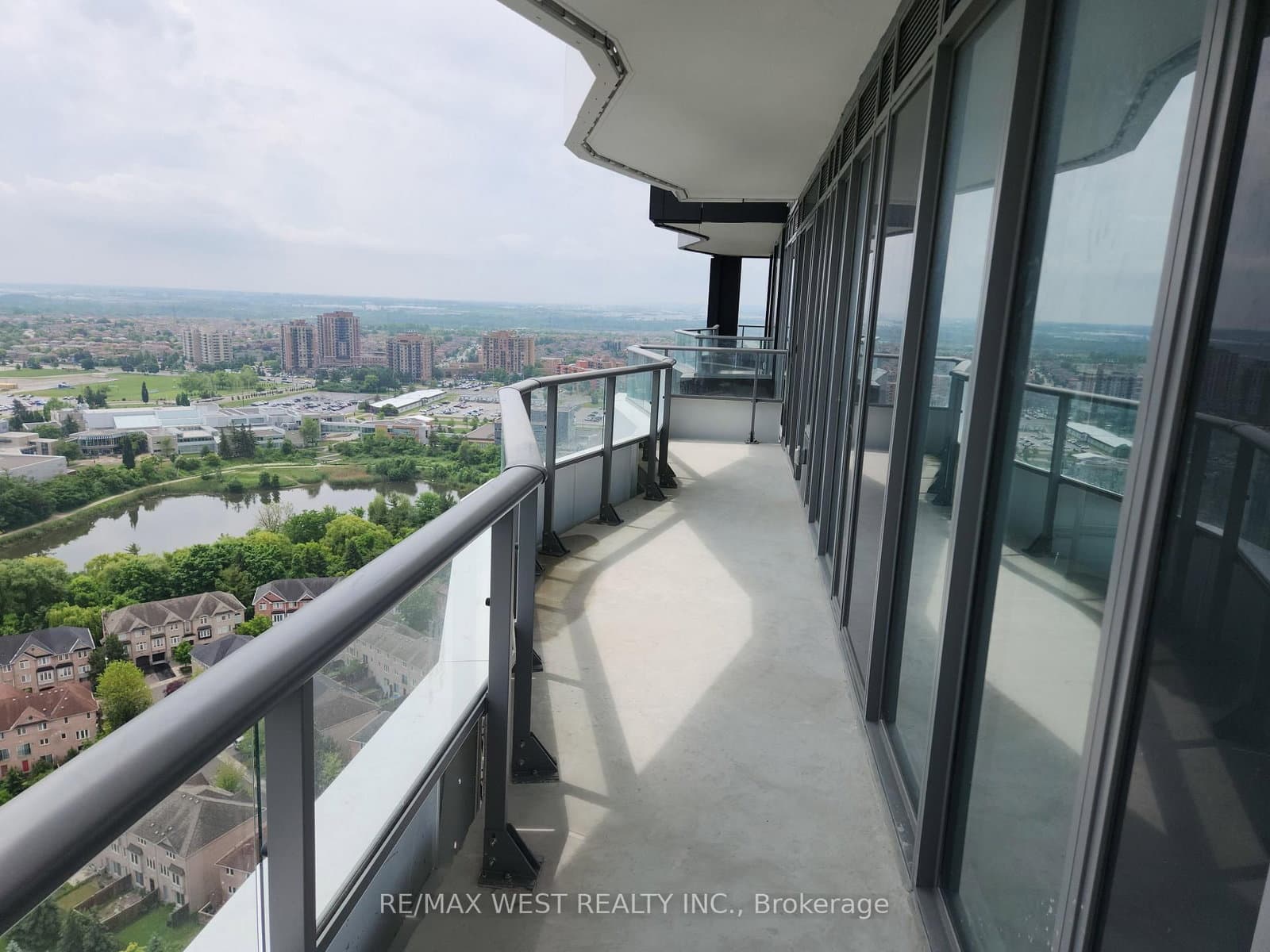 260 Malta Avenue, Unit 2403 thumbnail 15