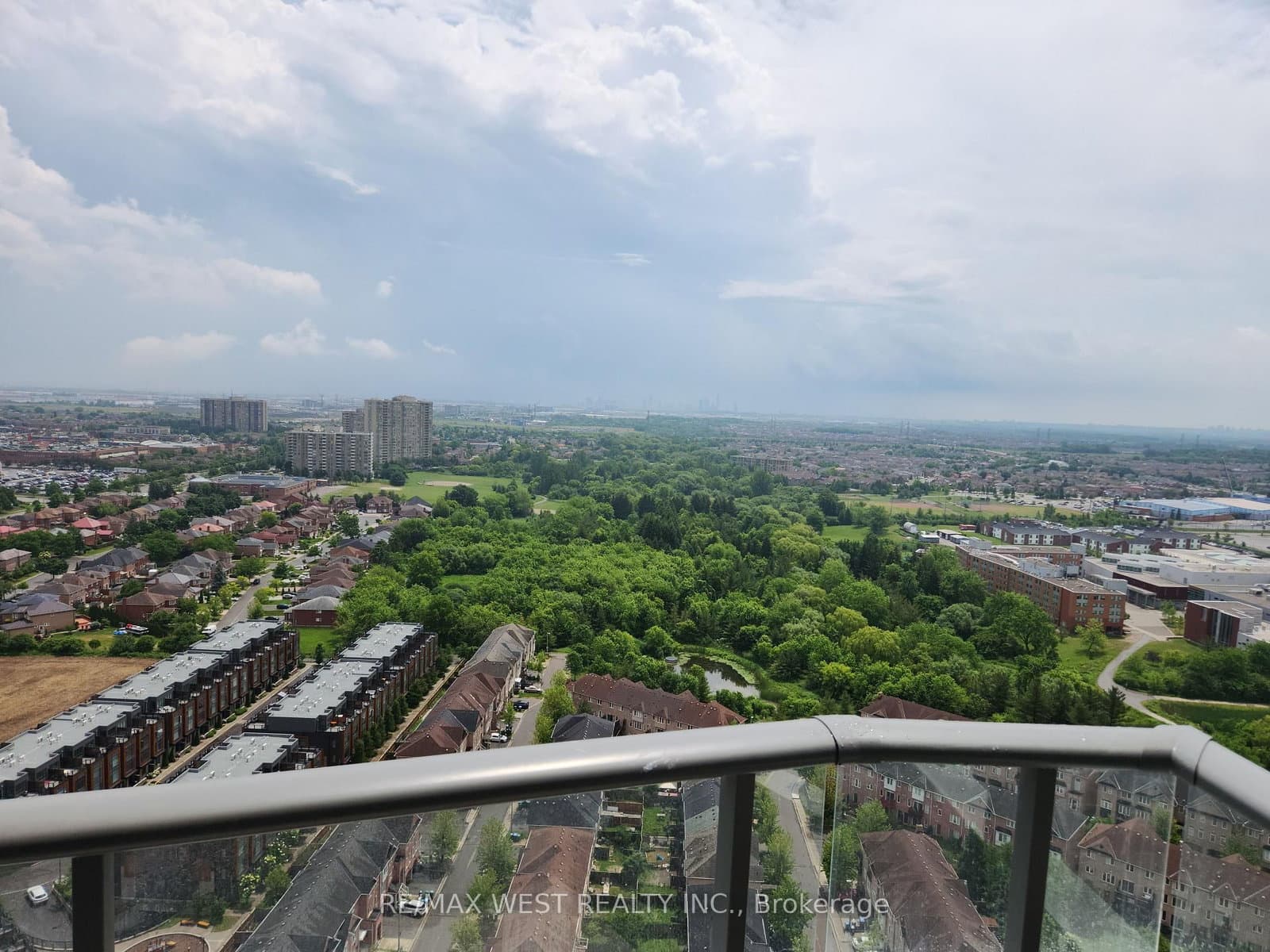 260 Malta Avenue, Unit 2403 thumbnail 17