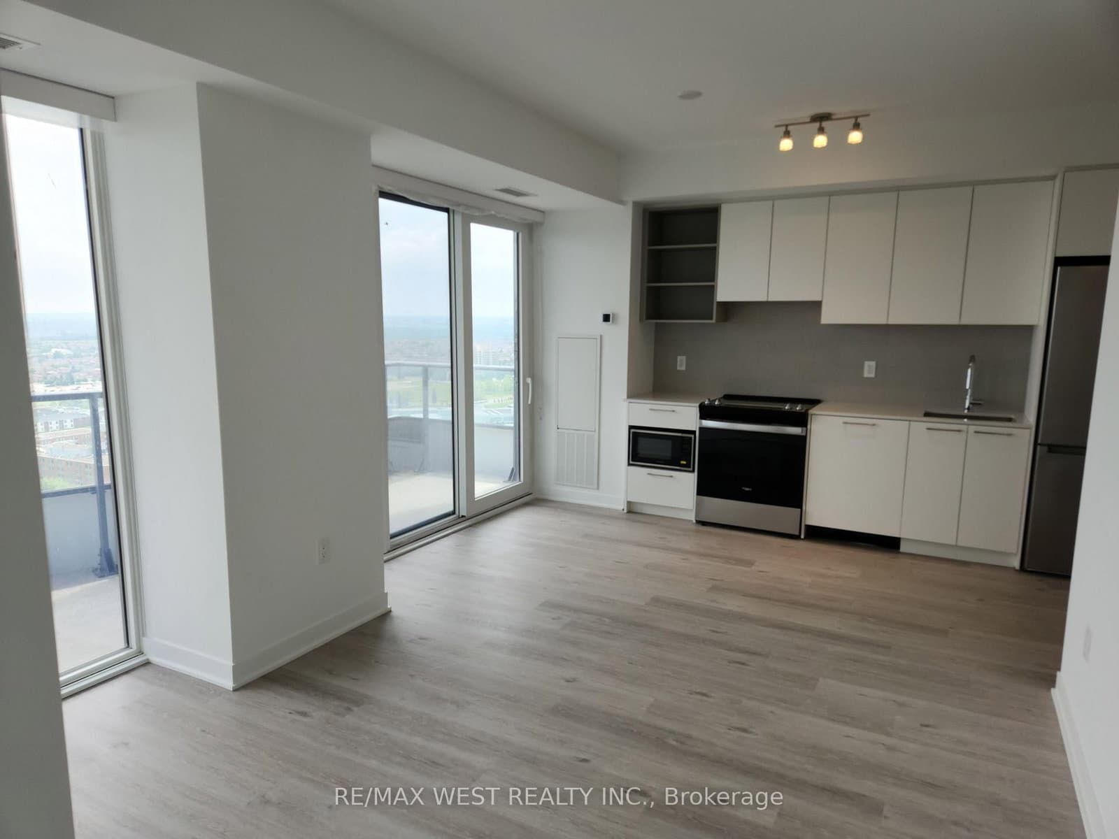 260 Malta Avenue, Unit 2403 thumbnail 5