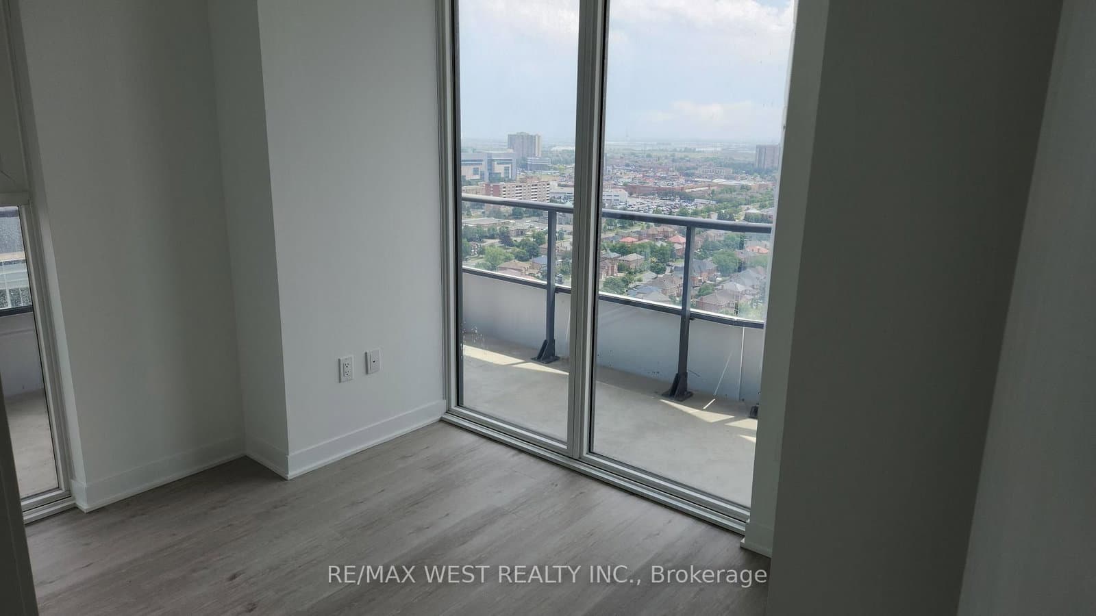 260 Malta Avenue, Unit 2403 thumbnail 8