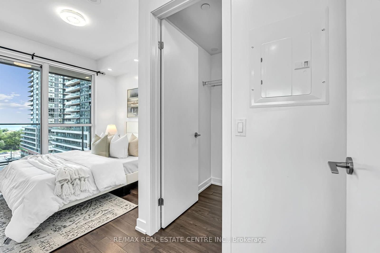 10 Park Lawn Road, Unit 809 thumbnail 21