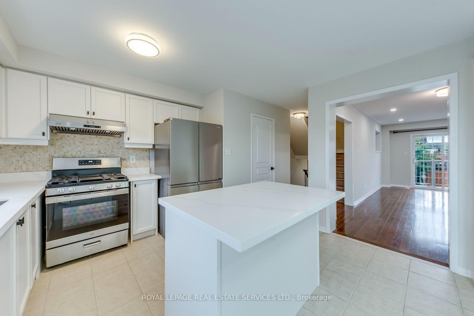2418 Adamvale Crescent thumbnail 15