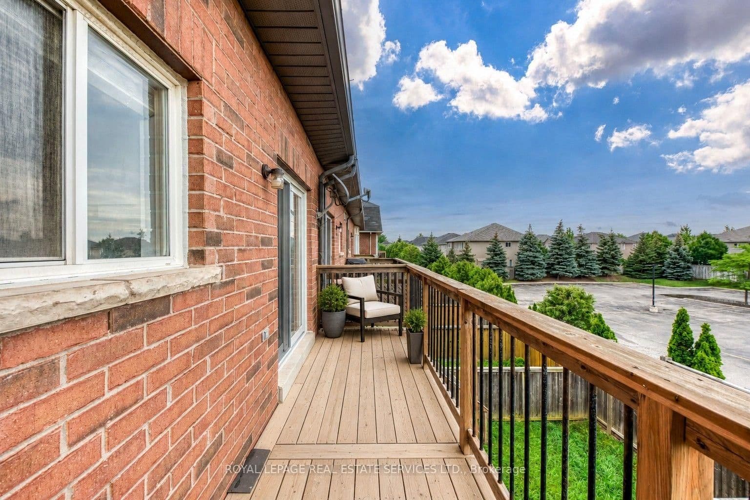 2418 Adamvale Crescent thumbnail 21