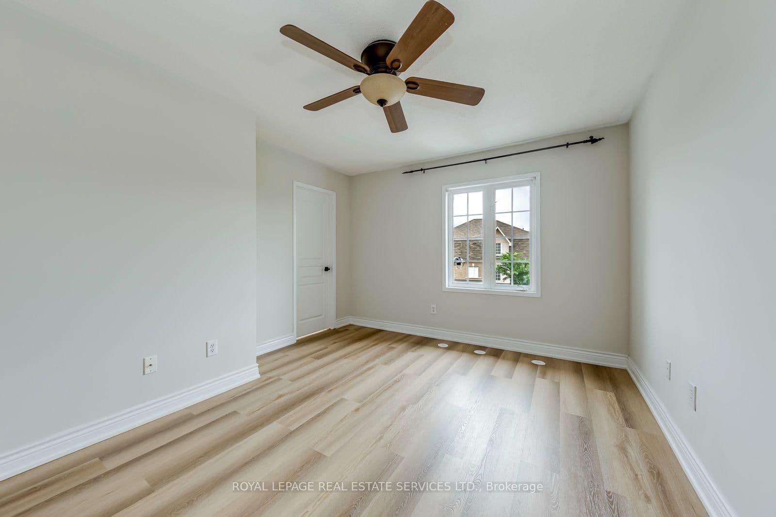 2418 Adamvale Crescent thumbnail 25