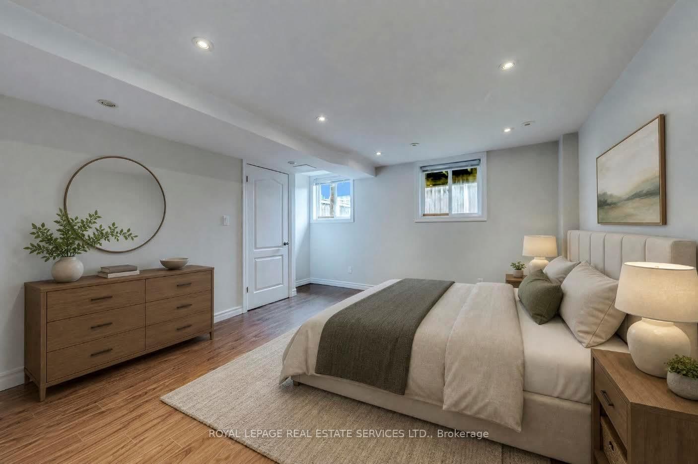 2418 Adamvale Crescent thumbnail 37