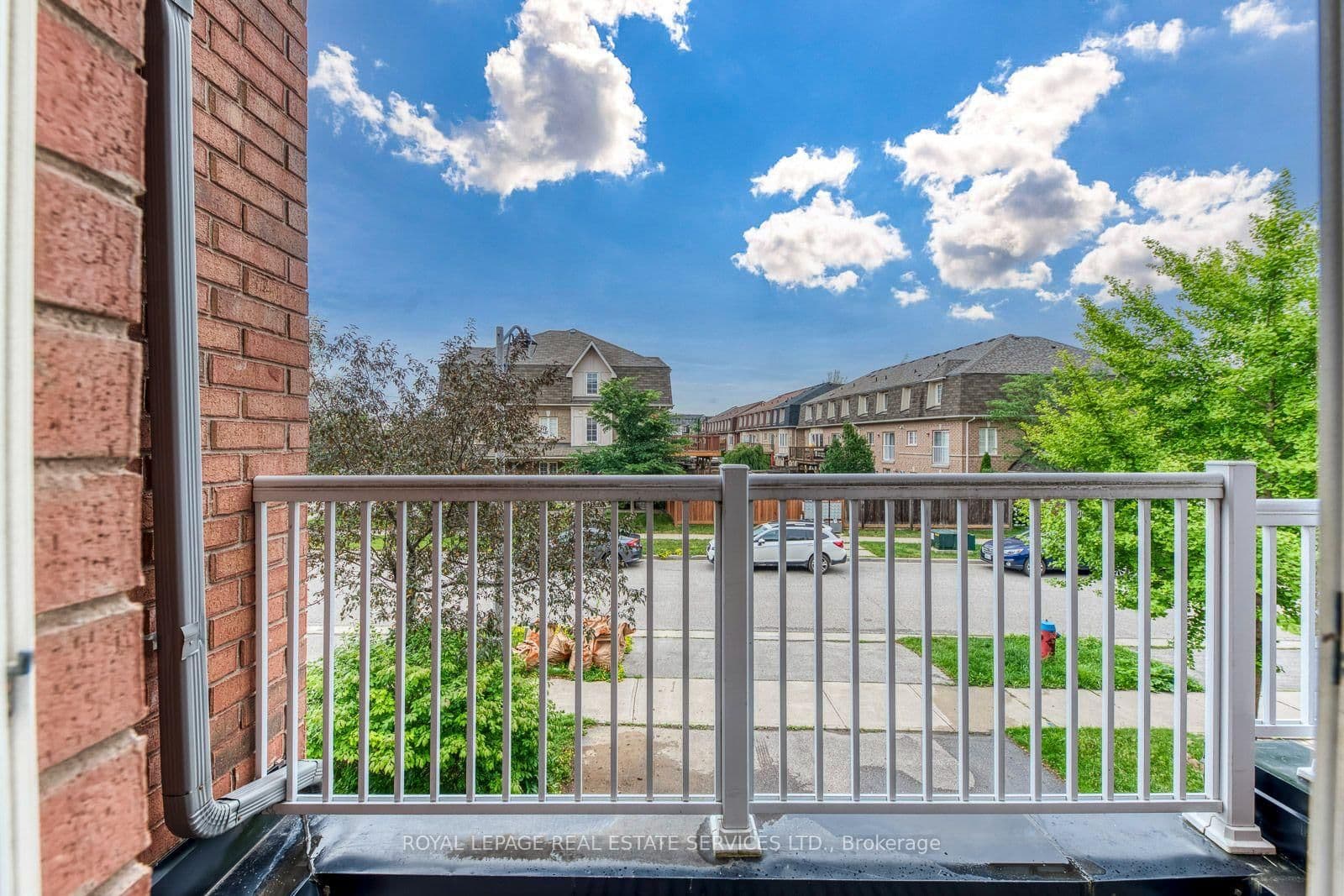 2418 Adamvale Crescent thumbnail 9