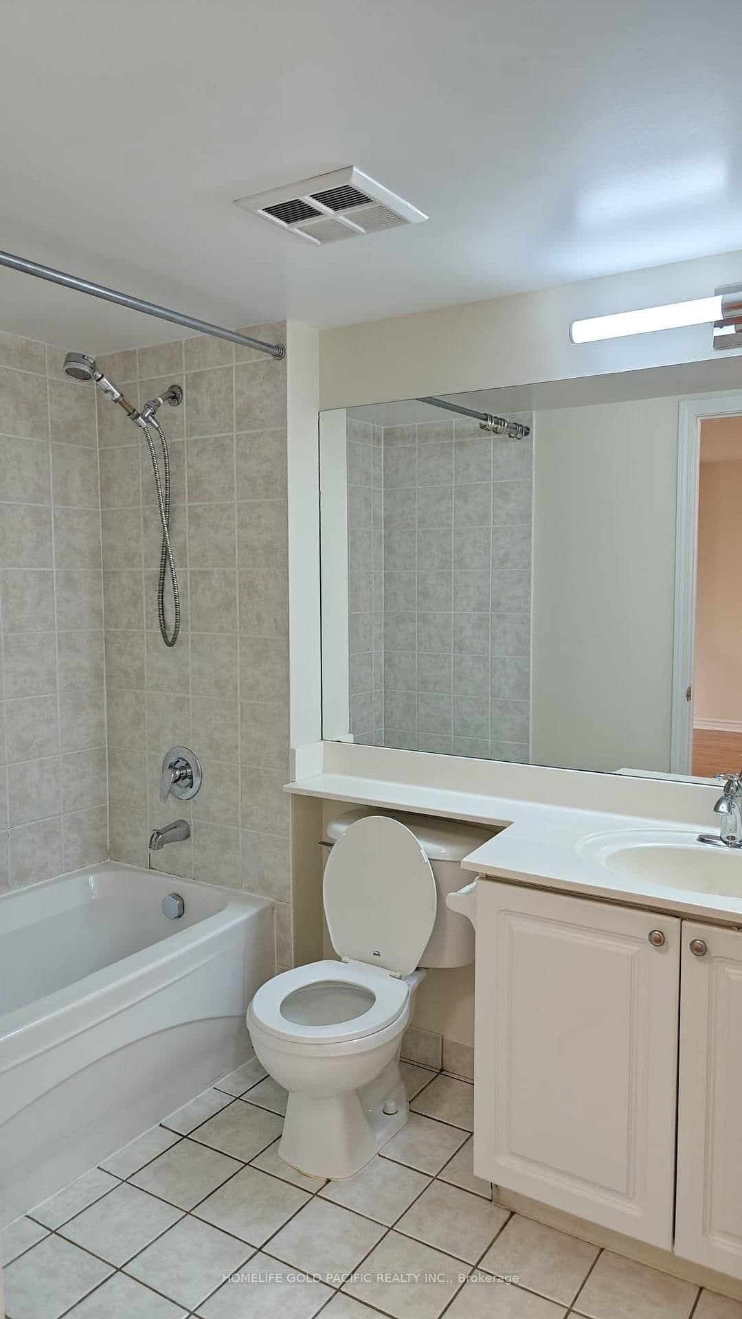 25 Kingsbridge Garden Circle, Unit 2122 thumbnail 11