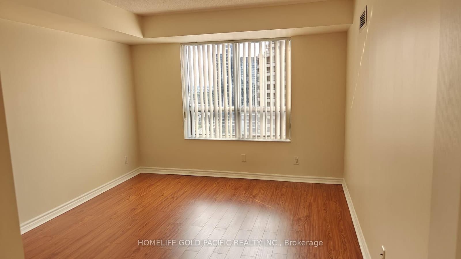 25 Kingsbridge Garden Circle, Unit 2122 thumbnail 6