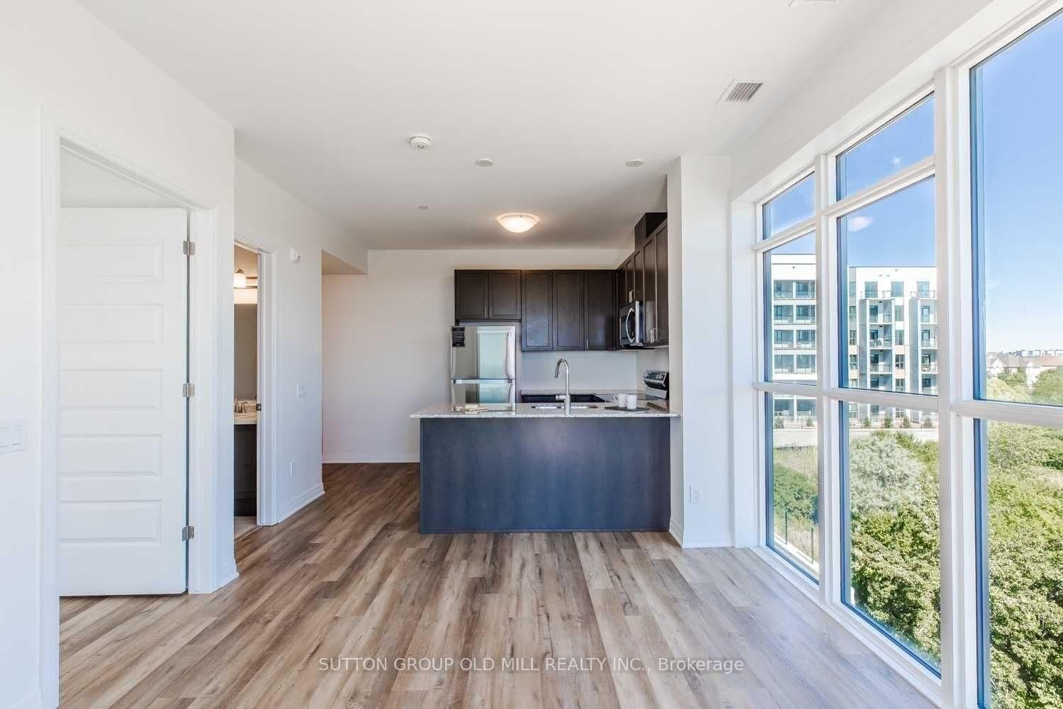 95 Dundas Street W, Unit 307 thumbnail 6