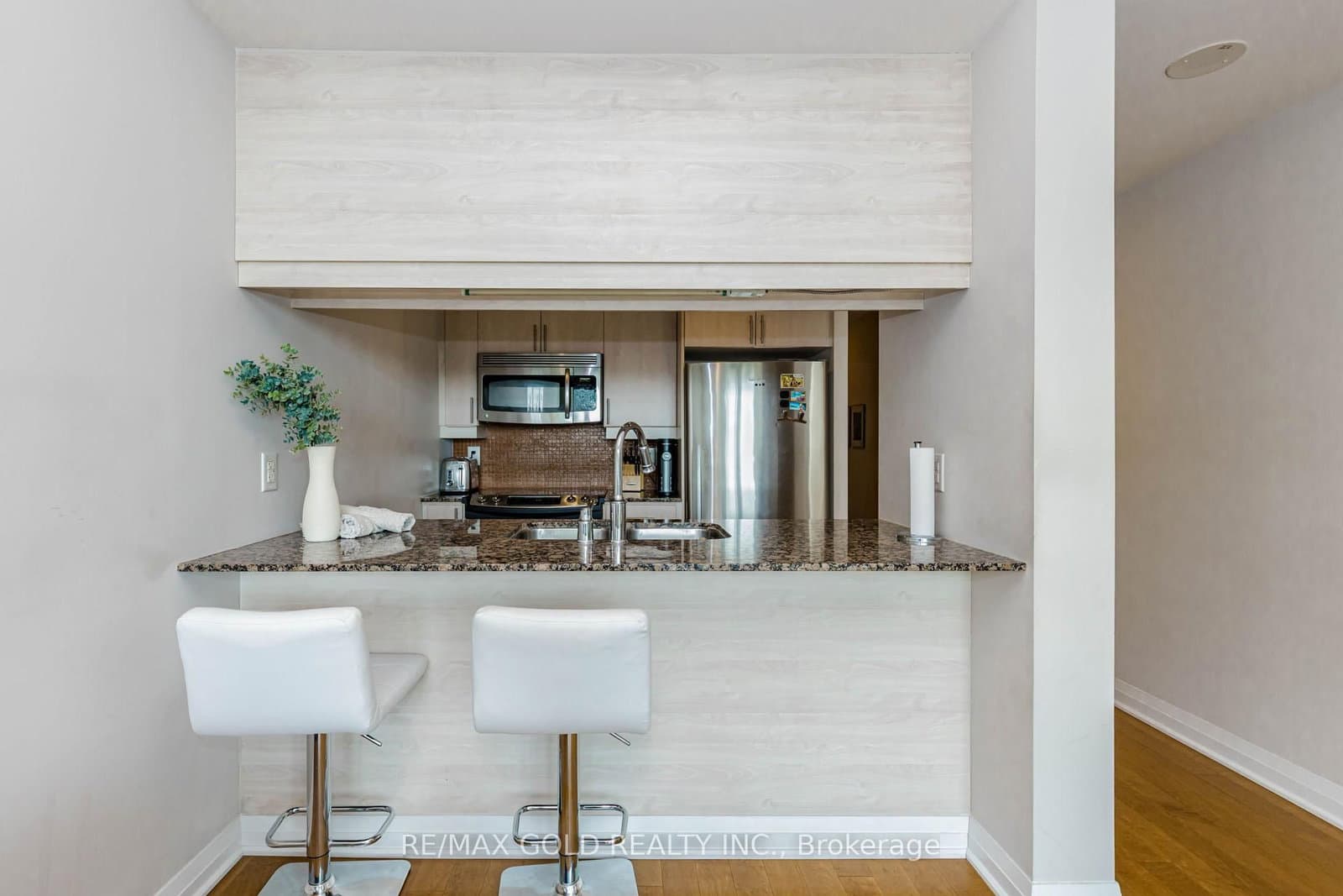 1055 Southdown Road, Unit 313 thumbnail 19