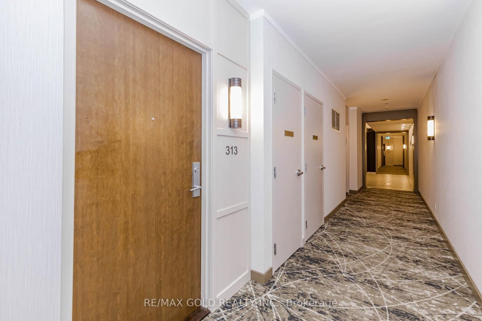 1055 Southdown Road, Unit 313 thumbnail 9
