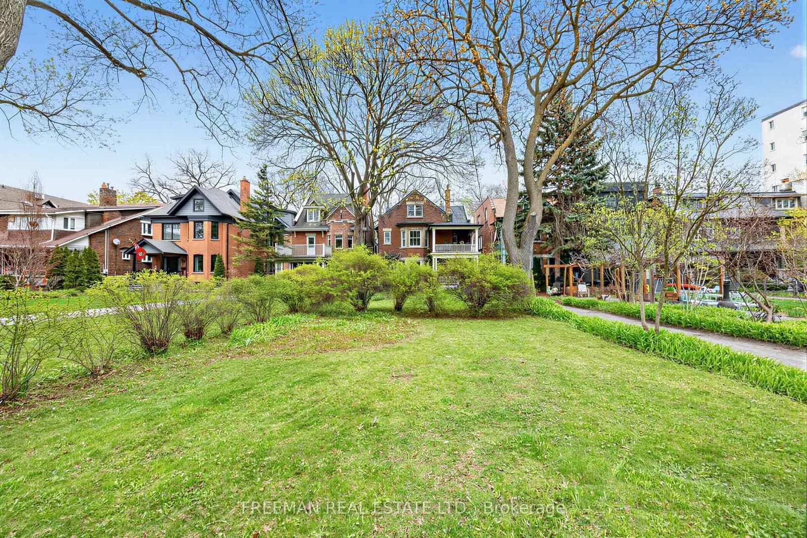 129 Indian Road thumbnail 3